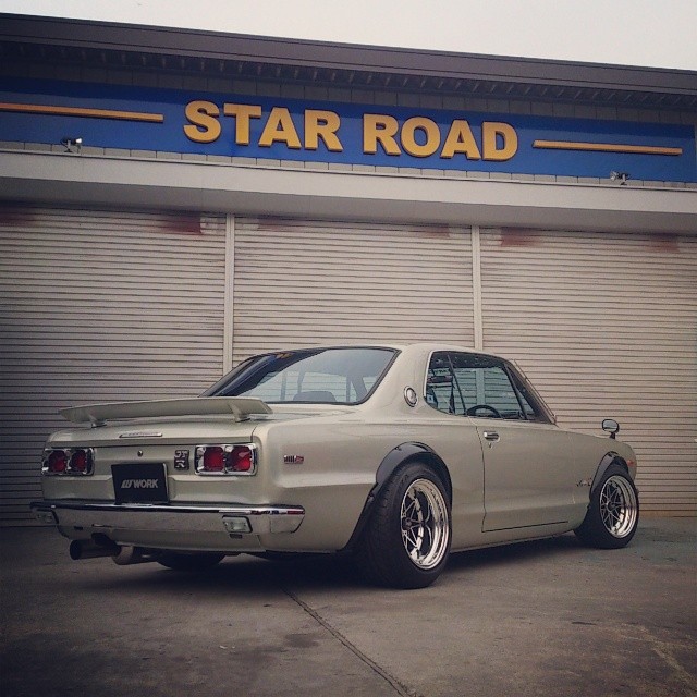 Shooting StarRoad Hakosuka on Work Equip 03 now! We love oldies! What about you guys?