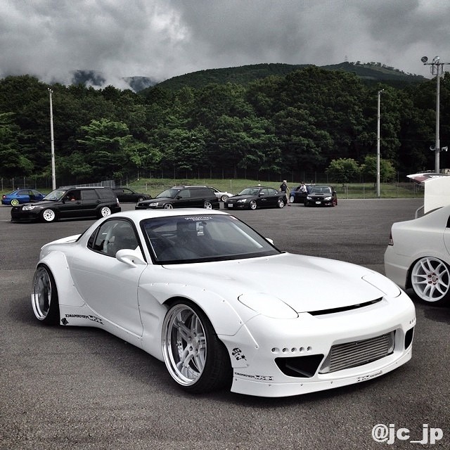 Rocket Bunny RX7 - Photo by @jc_jp