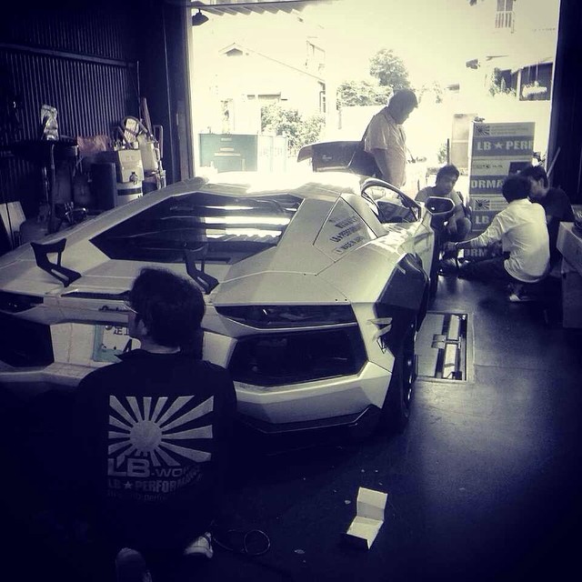 LB★WORKS we have started on the AVENTADOR Custom! Will be announcing at SEMA 2014 at Forged Art booth. #libertywalk #libertywalk #ltmw #lamborghini #lbperfomance #llibertywalkkato #lamborghiniaventador #speedhunter #ipe #armytrix #srauto
