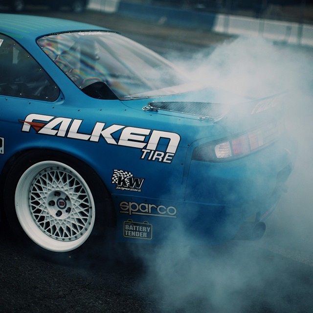 Light these up @dmac86official @falkentire | Photo by @linhbergh | #formulad #formuladrift