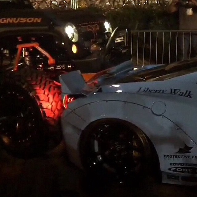 During SEMA ending parade, the car beside us hit the rear wing on the LB 458. But nobody got injured and the guy hit our 458 did not do that on purpose. We are happy we had a great time with all people helped us at SEMA. See you guys next year again at SEMA.