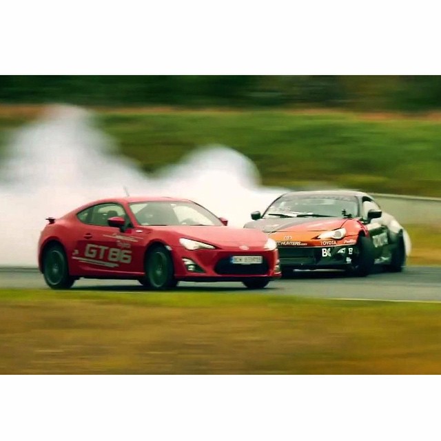 Flashback to a couple years ago and the global #GT86 launch! Drifting the 750 hp @thespeedhunters #Toyota #86X around a stock '86 for TV show Broom. #FBF #FlashbackFriday