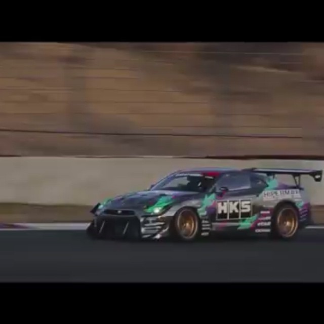 Here's a glimpse of the time attack at 2015 HKS Premium Day at Fuji Speedway. Watch the full length video and more on our YouTube movie page. #HKS #HKSpremiumday #HKSプレミアデイ #R35 #GTR #GT1000+ #timeattack #HIPERMAX