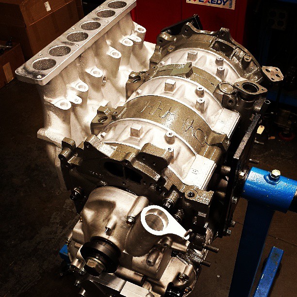Dry sumped 20b going together at Mazdatrix! Built to the KMR drift cars specs.