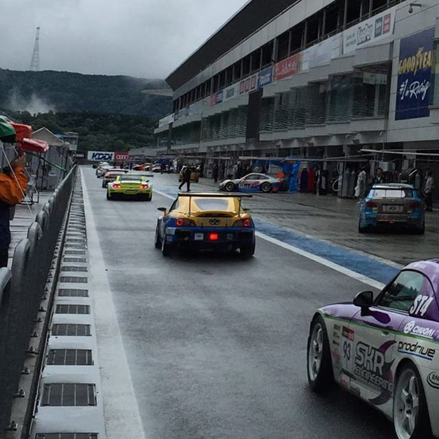 Grip driving in heavy rain conditions is really tough but I'm enjoying it! #SuperTaikyu #S2K #SpoonSports #dai9