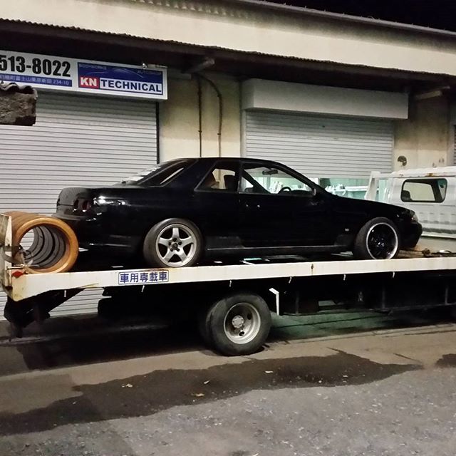 Loaded and ready to go, c u guys in the morning #ebisucircuit #r32 #skyline @powervehicles100 @odidrift @lawntang 準備完了、いざエビスサーキットへ!