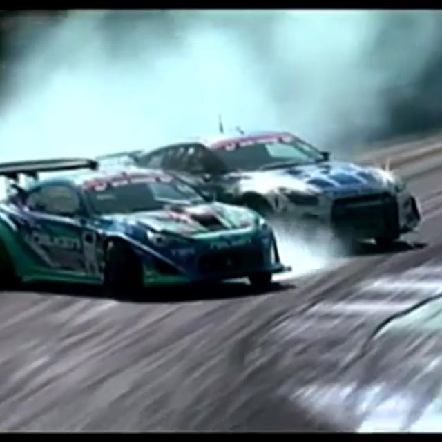 From the niconico #D1grandprix livestream at Ebisu circuit, the #TRUSTracing 35RX SpecD GT-R in the chase.