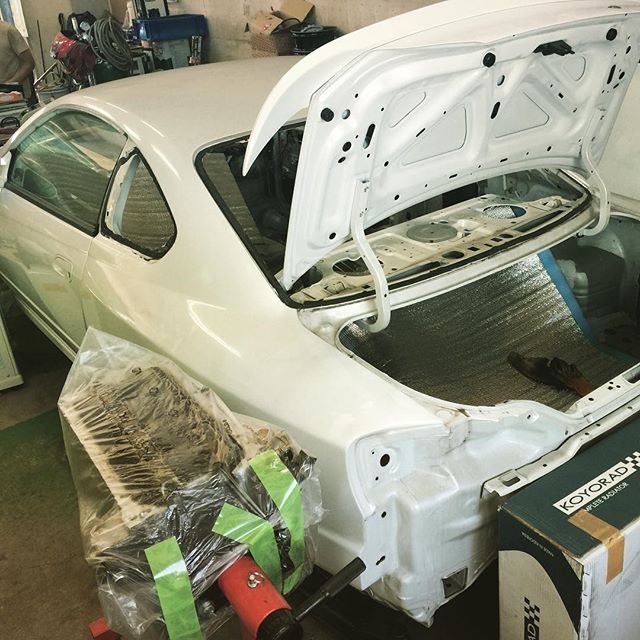 NOB Taniguch's New S15 getting some chassis upgrades and engine bay refresh. Should be good when complete. Work being done by my buddy at NStage Yokohama #nob #s15 #nstage #allthatlow