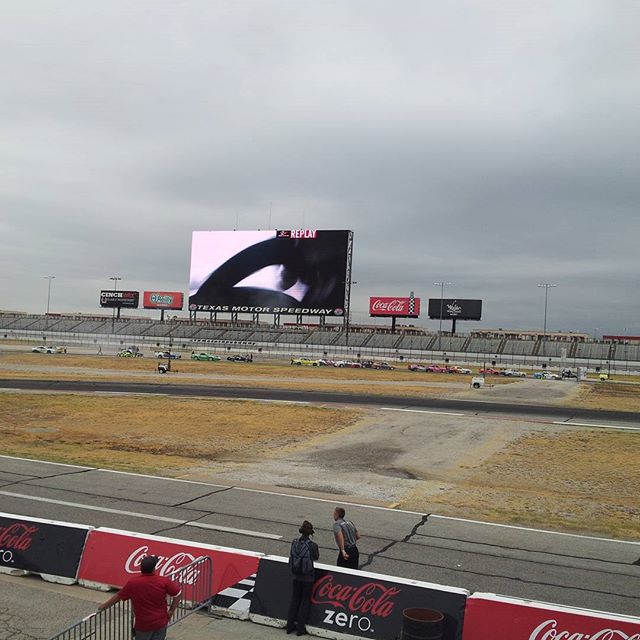 out here at #fdtx having some issues with the car but hopefully we can get back on track, wish us luck #teamachilles #フォーミュラd 　テキサスに来てます、色々トラブってますがなんとかなおして早く走りたーい