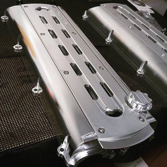 Ocdworks billet 2jz valve cover is cleaned and assemble for final shipment.