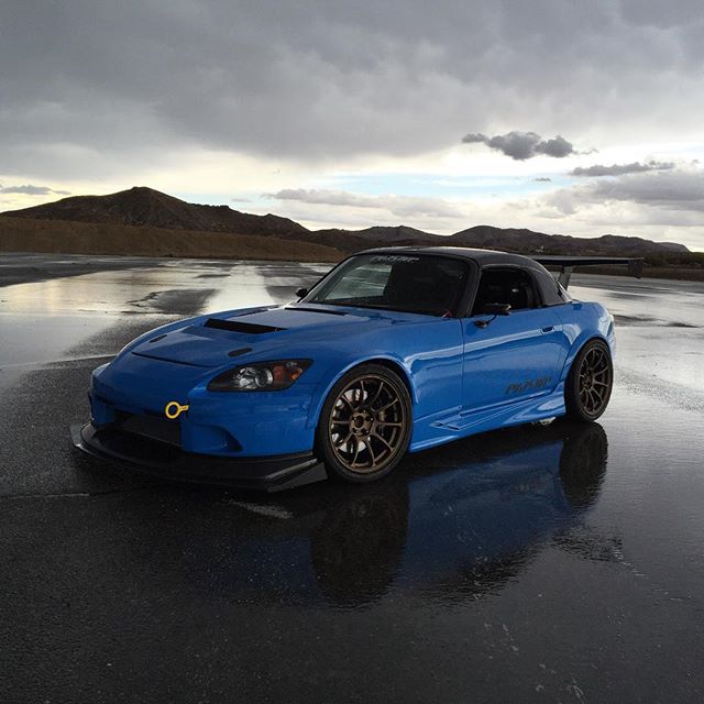 The @evasivemotorsports S2000 Ver.3. This is probably the most funnest S2Ks I've ever driven!