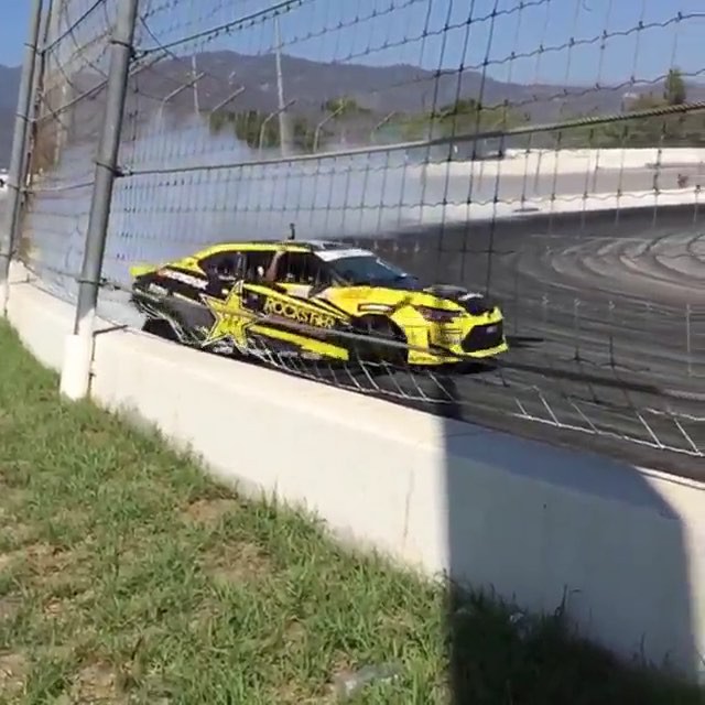 This is the noise of a four cylinder motor working pretty hard! I finally got to take my wingman @ek20r for a ridealong during yesterday's @scionracing Media Day at Irwindale Speedway. So much fun! (Regram from my good friends over at @auto.tuned)