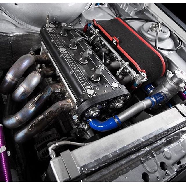 Under the hood of @kblock43's newly built Ford Escort MK2 is a 2.5 liter naturally aspirated millington yb engine making 333 whp and revs to 9k. @thehoonigans