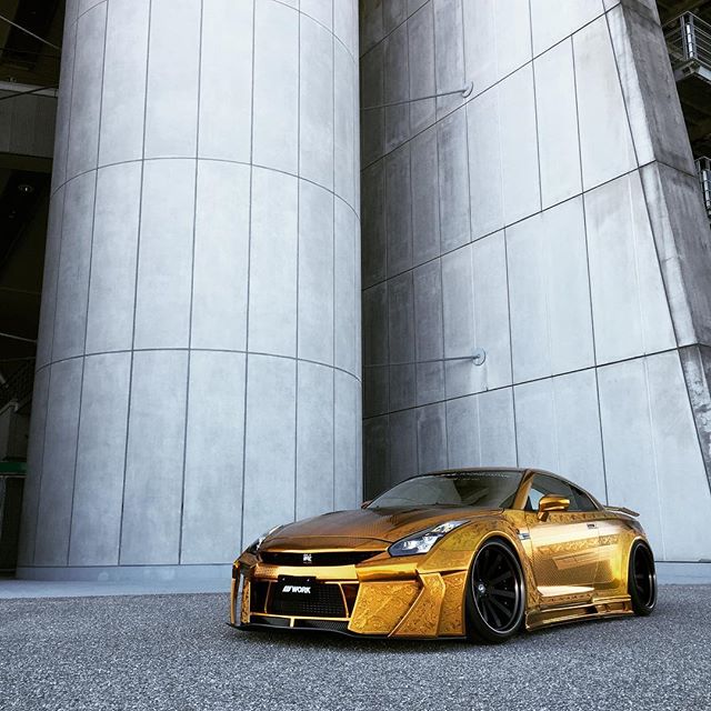 Shooting @kuhlracing insane gold GT-R on WORK SION Special Model