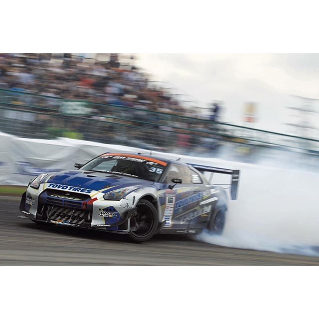 The Team TOYO Tires Drift - 35RX Dspec GT-R and will be back to defend their @d1gpse Championship in 2016! @TRUST.GReddy @BOOST_BRIGADE