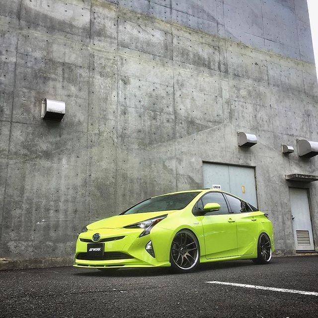 Can you be "green" and badass at the same time? What are you guys thoughts? Shooting Sound Connection @gas818 new Prius on WORK Emotion CR2P now!