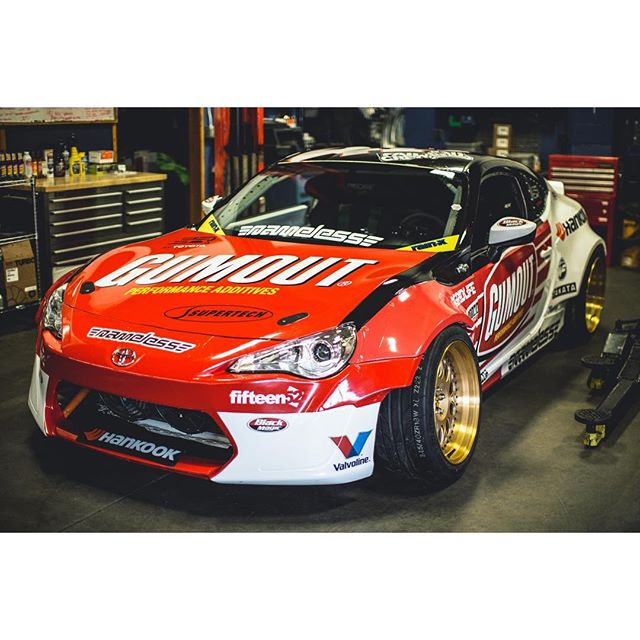 Loved the black and White edition we did for @advanceautoparts but it's back to the @gumout red for @formulad Orlando in a couple weeks. 😎4️⃣1️⃣1️⃣ 📸 @yaer_productions