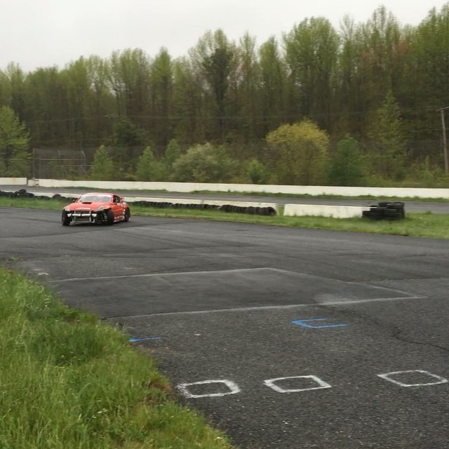 Our test day turned into a wet session but since it has rained at every FD for 2 years... We weren't complaining. @geoffstoneback was ripping and loving on his newly redesigned @voodoo13usa front angle kit. Thanks to @mikescustomwerks and @theonepapa for coming out today, and of course @etownracewaypark for the track! Atlanta here we come!
