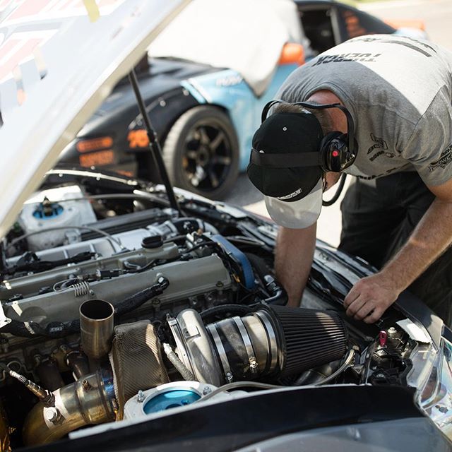 @johnhoyenga of @namelessperformance always giving the engine bay a once over before we take it out on track to let her eat. @turbobygarrett @runbc @jepistons @vibrant_performance