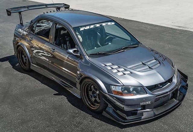 Albert Salcido runs our HKS Hipermax coilovers to achieve an aggressive stance on his EVO. Are you in control with HKS?