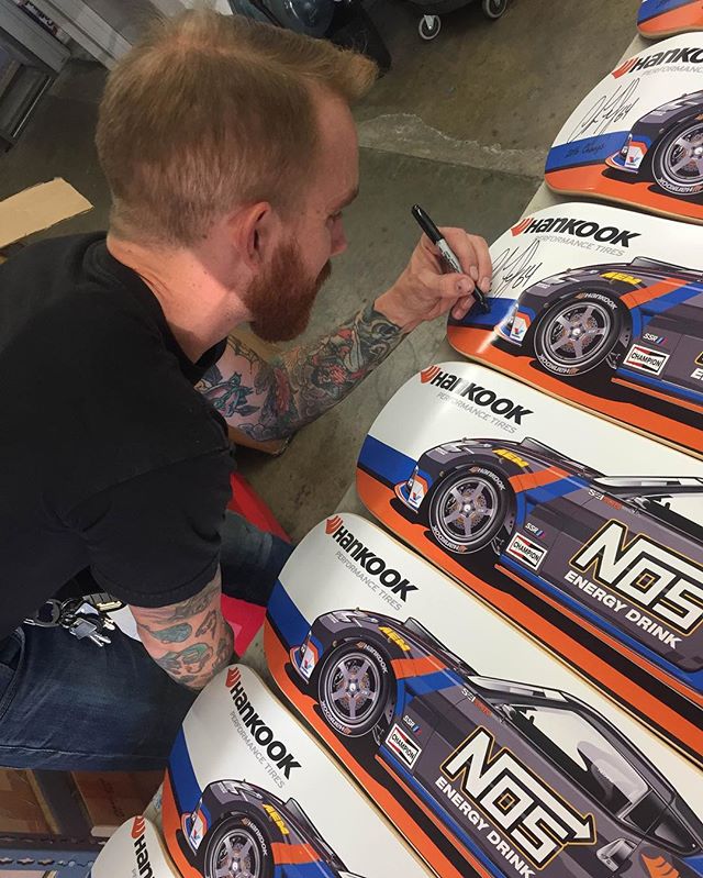 Signing decks for days! @hankookusaracing is raffling off a pile of these decks at the Discount Tire Pit Crew Challenge!