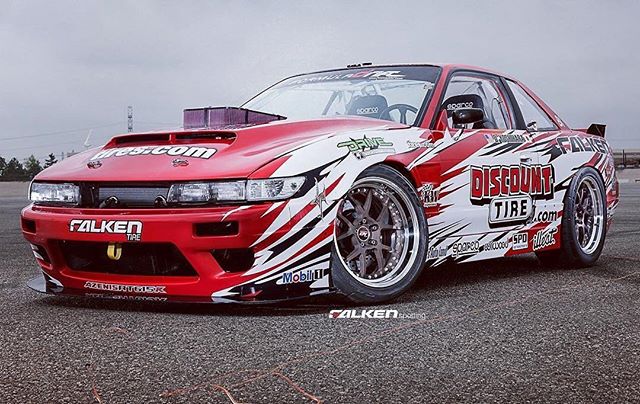 @falkentire
・・・
Built mid-season in 2009, Dai Yoshihara competed in this S13 drift car straight through the 2013 Formula Drift season before switching to a Subaru BRZ. After some major changes in 2010, and further tweaks in 2011, Dai drove this car to become the 2011 Formula DRIFT champion and win the Triple Crown award. Would you like to see this car make a come back? ⠀
⠀
@daiyoshihara @formulad @drifting @driftlifemag @driftingcom @drifting_nation @drift @drifting_videos @everything_drift @omgdrift @driftagram