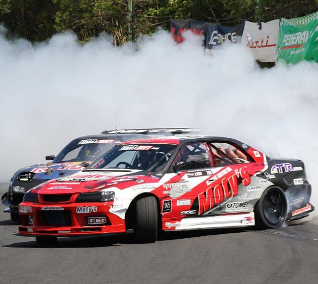 Japanese drift masters. Formula Drift Japan. Японские дрифтеры и их имена. Одежда японских дрифтеров. Мастер дрифта в Японии.