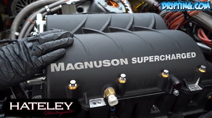 Andy Hateley @hateleydrift pulls off his supercharger @magnusonsuperchargers before it goes out to Custom Performance Racing
Engines @cprengines for a rebuild