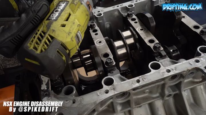 NSX Engine Disassembly / Teardown by @spikedrift / Video by @driftingcom (Removing the Main Caps)