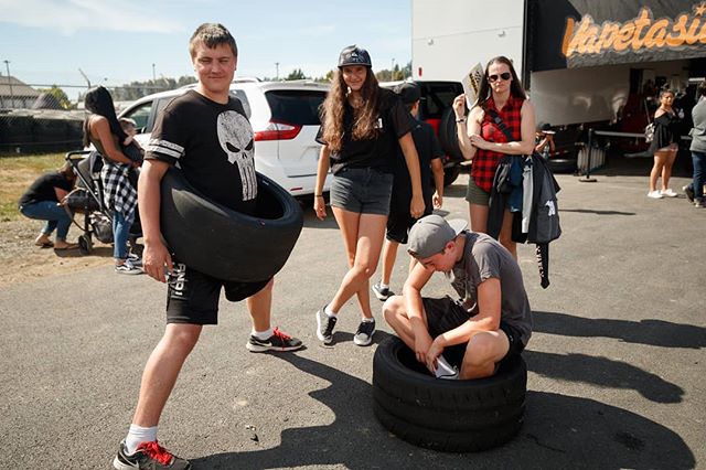Shoutout to our tireless (and tire-ful!) fans! COMMENT your favorite memory from last season

We'll see you at RD1: The Streets of Long Beach on Apr 5-6th. Tickets on Sale Now: (link in bio)