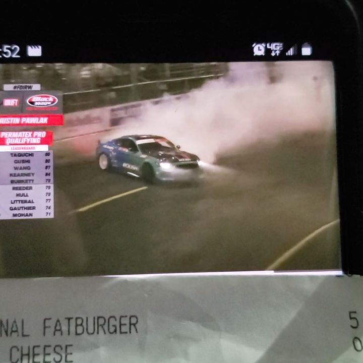 Watch Formula Drift Live on YouTube while you wait for your fatburgers ! @formulad