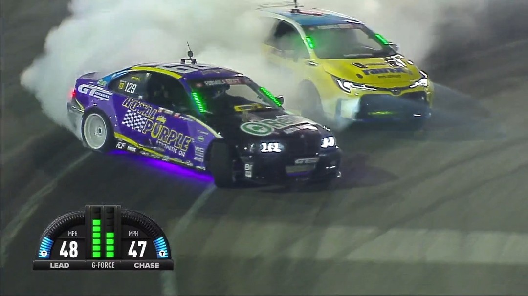 Laying down some rubber in Orlando.

@DylanHughes129 | @Royal_Purple vs @RyanTuerck | @ToyotaRacing