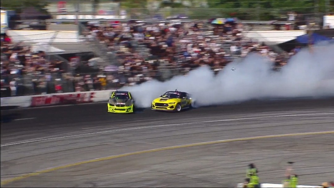 A crazy moment from Irwindale.

@HGKRacingTeam takes out @ChelseaDeNofa in the Top 32.