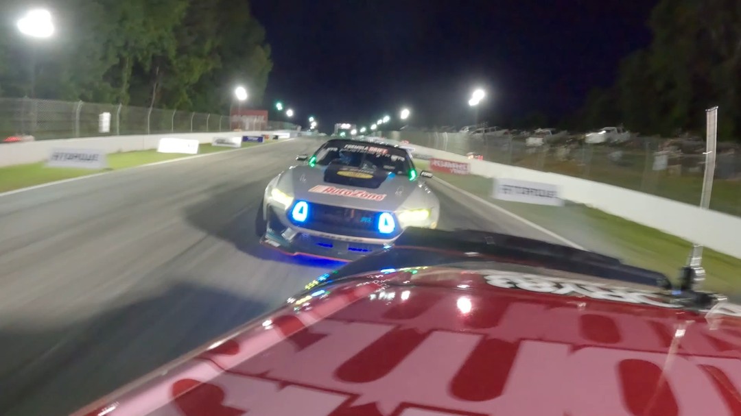 Onboard footage: @JamesDeane130 chases down @MattField777 in the Atlanta Great 8

Shot on @GoPro