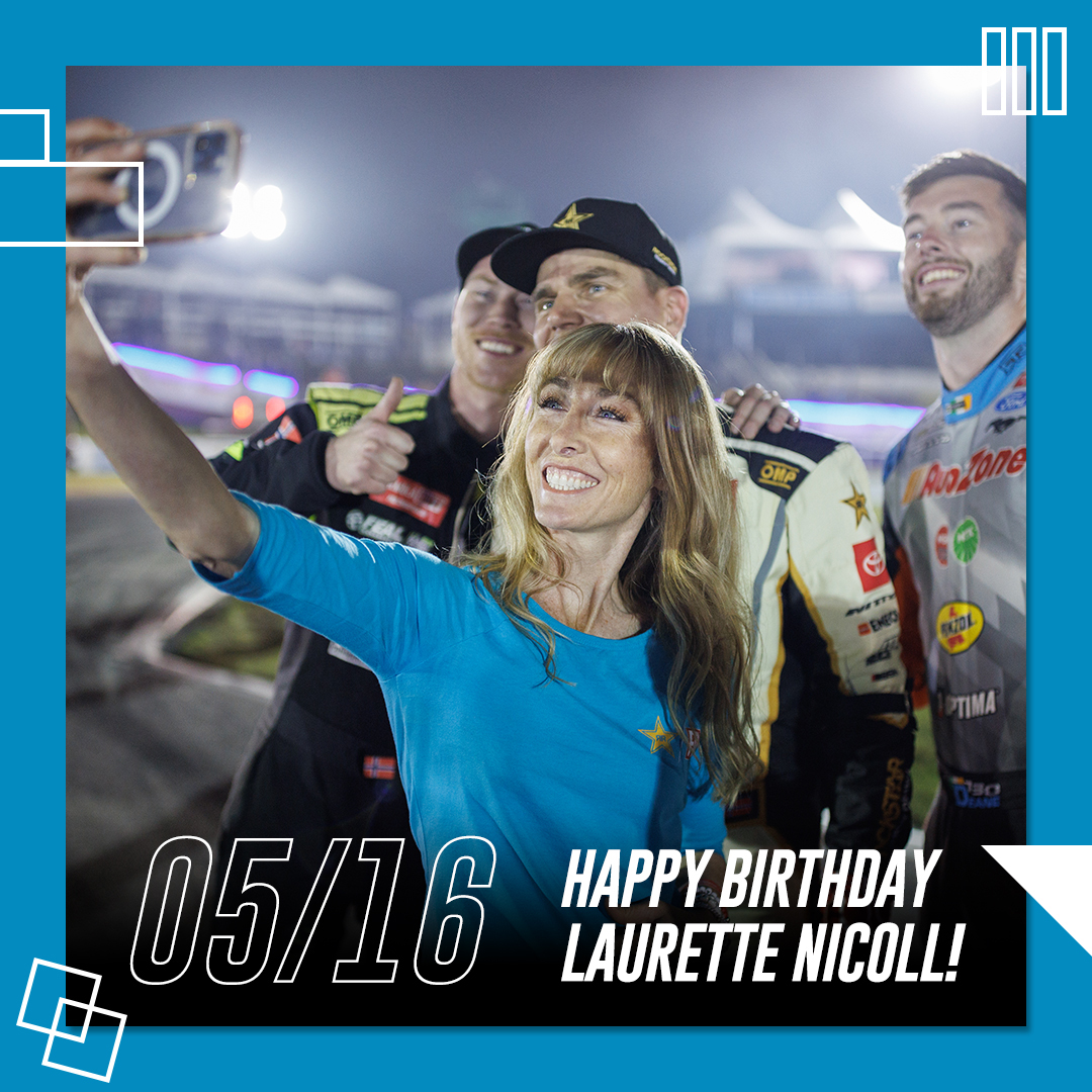 🥳 Wishing @LauretteNicoll the Happiest of Birthdays today!