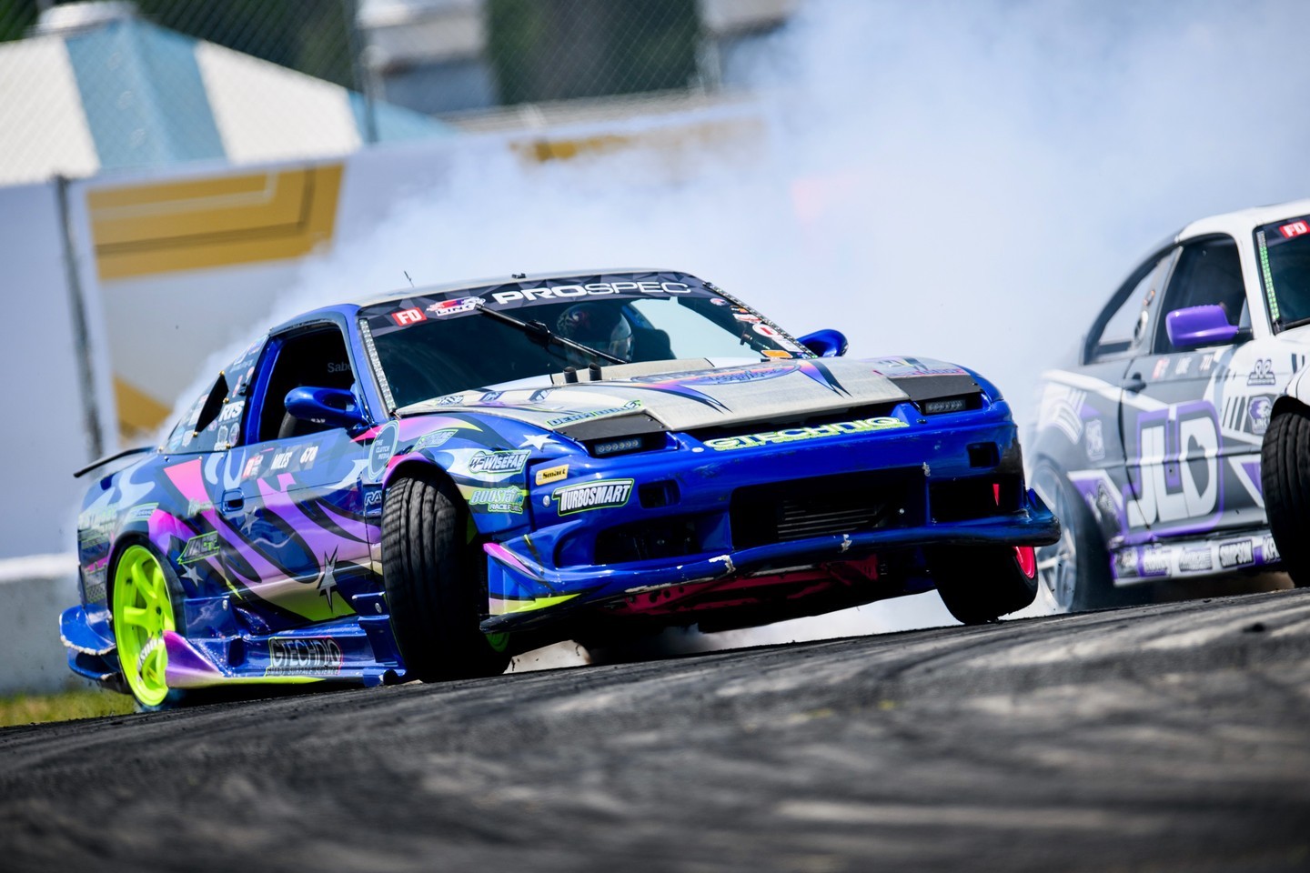 The @GTRadialUSA PROSPEC Top 32 is going LIVEEE!!!

Tune in NOW to RD2 action from New Jersey at formulad.com/live