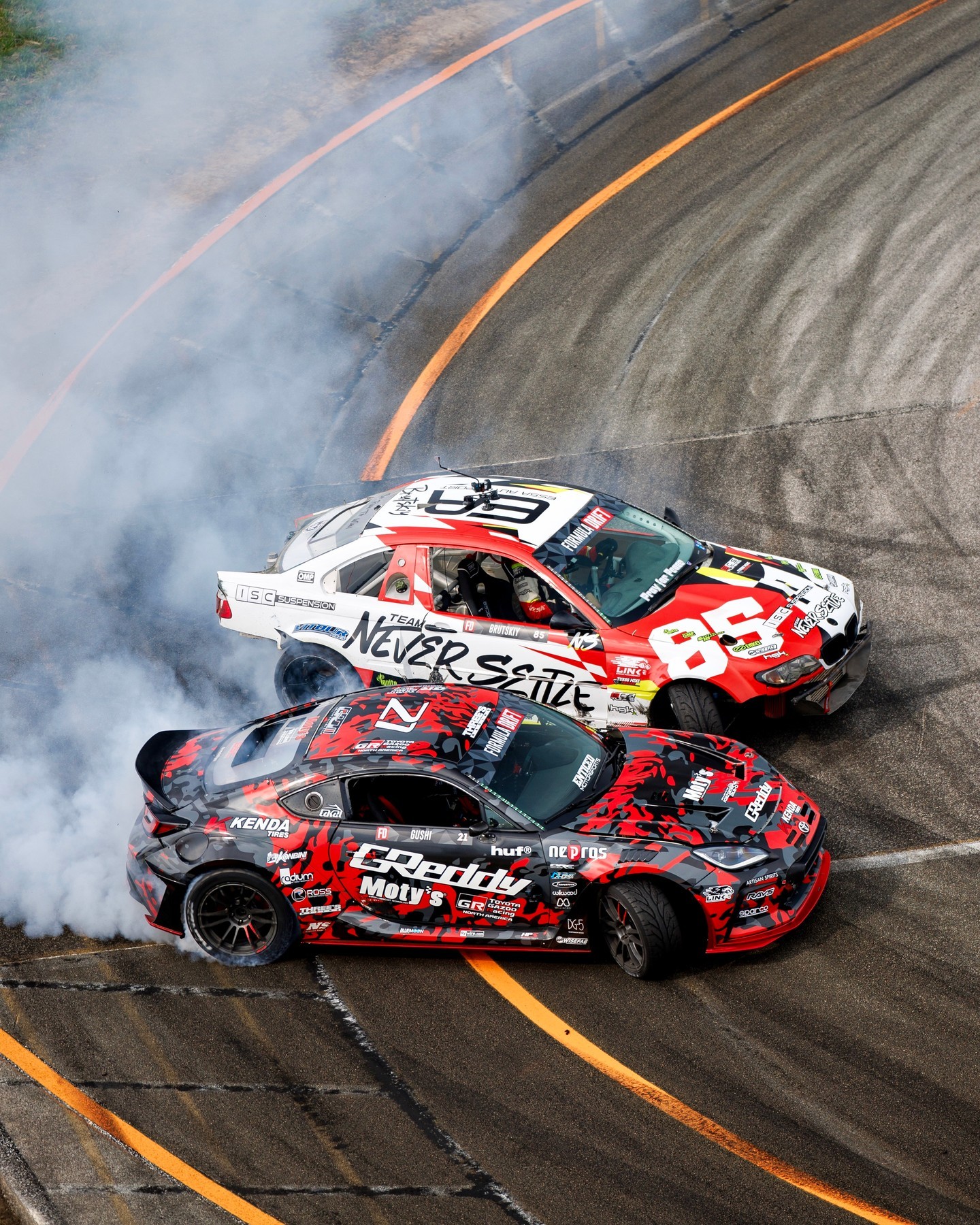 Seattle's turn to burn! We're back next week!
@DimaBrutskiy | @VitourUSA  vs @KenGushi | @KendaMotorsports