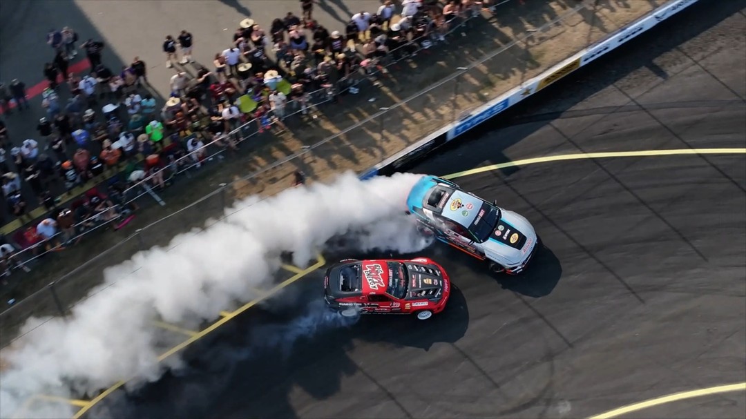 @JamesDeane130’s slip in OZ1 gave @JeffJonesRacing the opening he needed, and the giant-killer took full advantage.

Relive the action from Seattle now. House of Drift Ep 6 is up on YouTube!