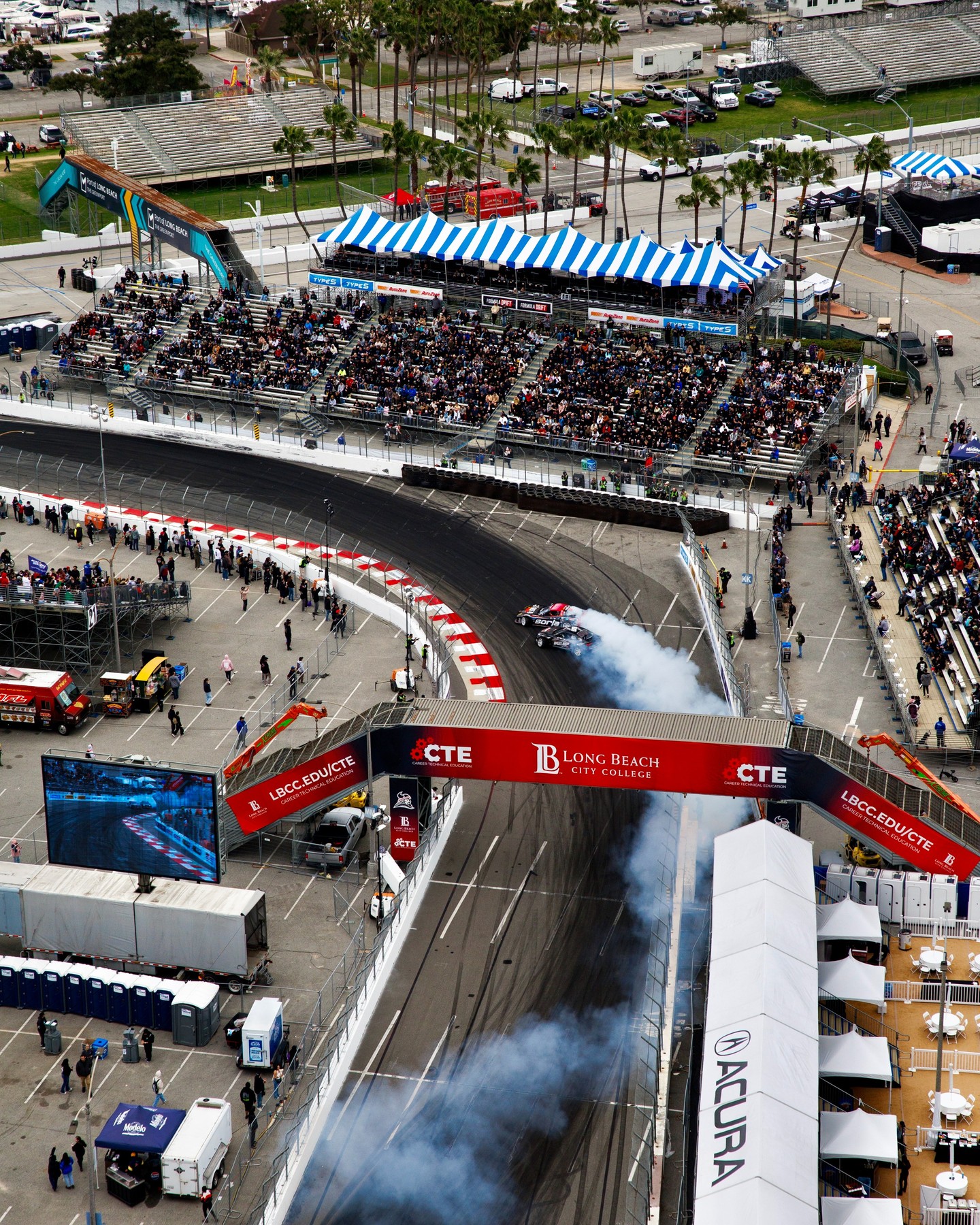 Your chance to walk the track and more at Long Beach! Make unforgettable with limited Fan Experience Add-Ons, available now with your tickets.

 Saturday Track Walk
✍🏻 Friday Front-of-Line Autograph Experience
 FD Fan Pack

Secure yours today: (link in bio)

Fan pack image for reference—items will differ.