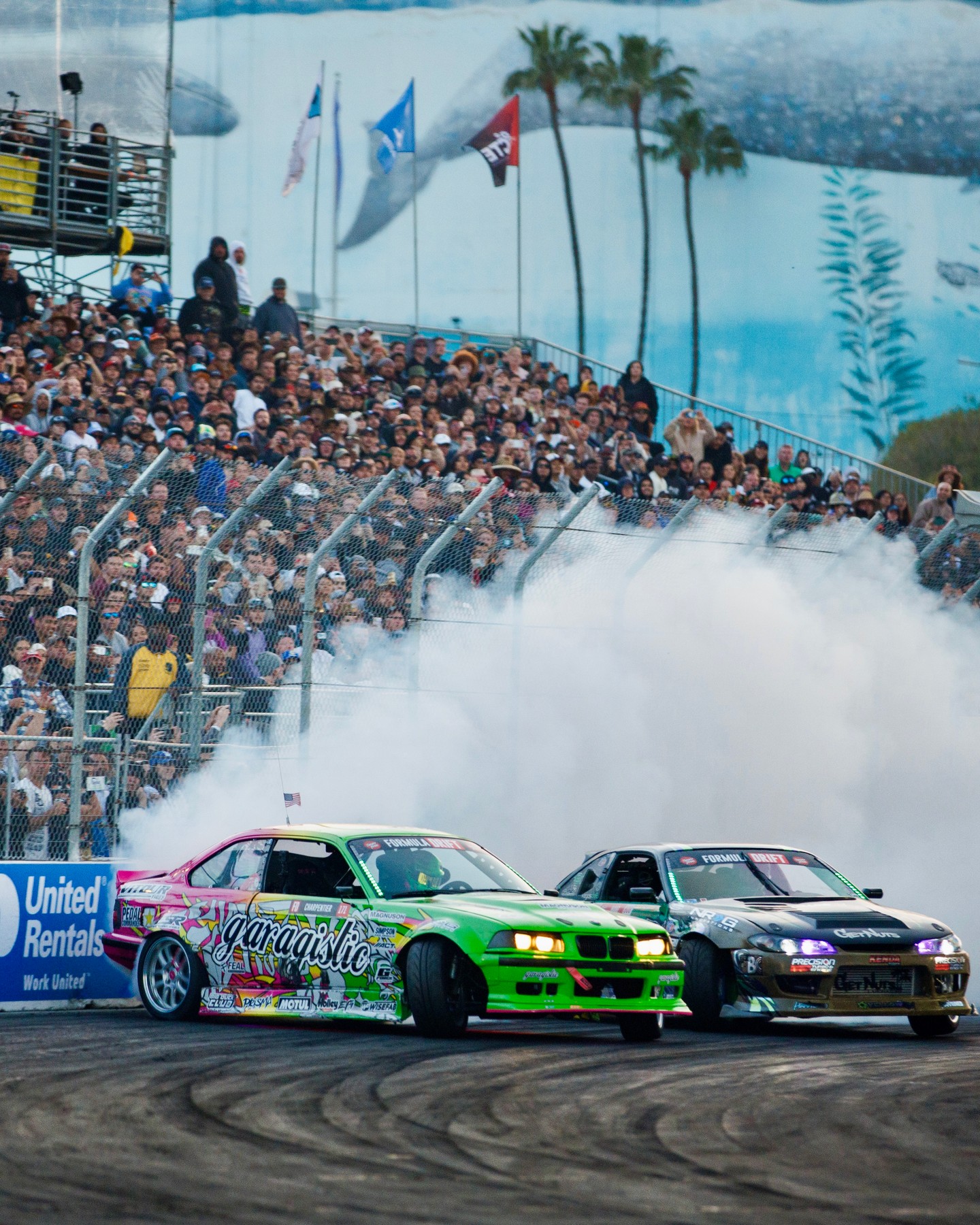 After dark, Long Beach is a whole new beast. Pure chaos, pure magic.

Here's a 2023 Super Drift throwback before we kick off the action in 2 hours!
